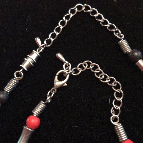 2 Necklaces - Picture 2 of 2